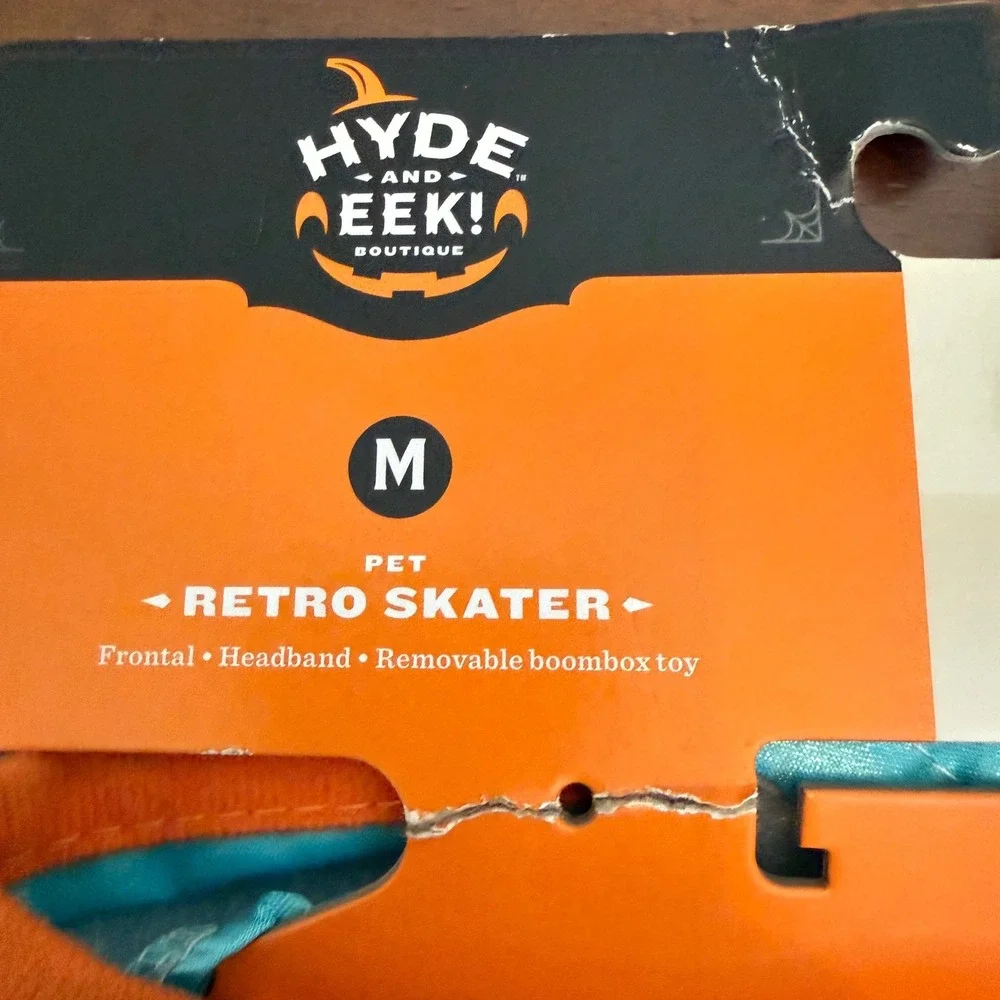 Hyde and Eek Boutique Retro Skater Dog Costume Sz M 80s Roller Skates Boombox